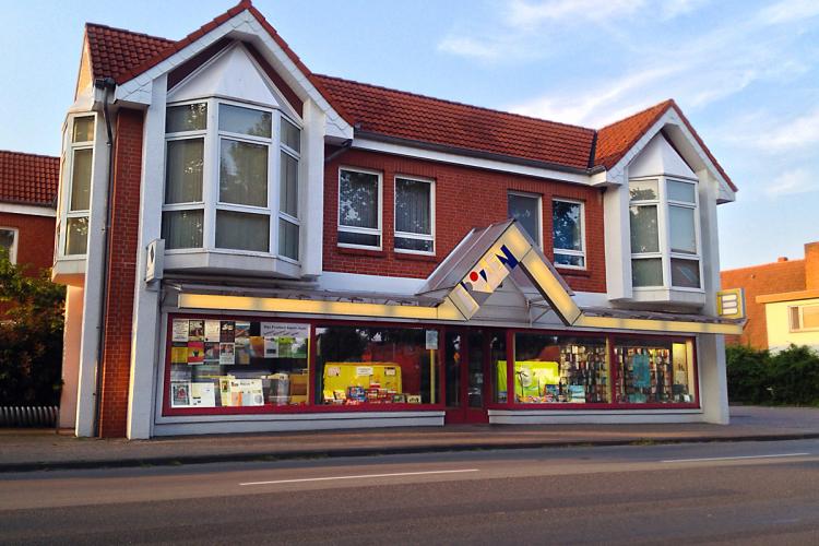 Buchhandlung Froben  gegenüber vom Ottersberger Busbahnhof